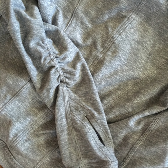 Ivivva Athletica Four Count Shrug Wrap (10) - Picture 4 of 7